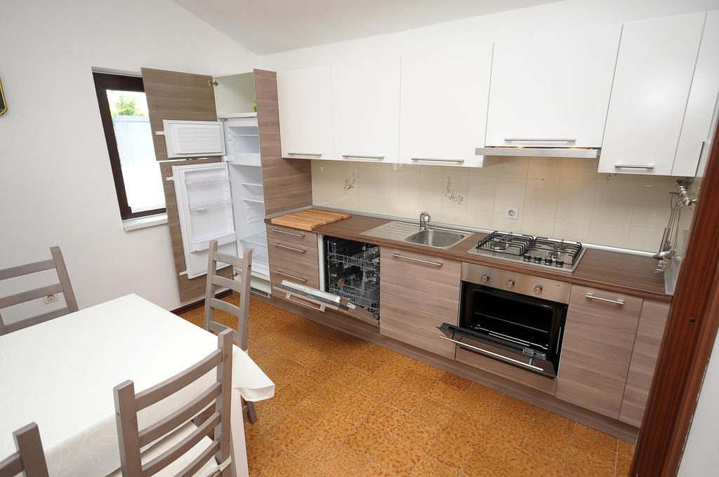 Apartament Vv Pula Cameră foto