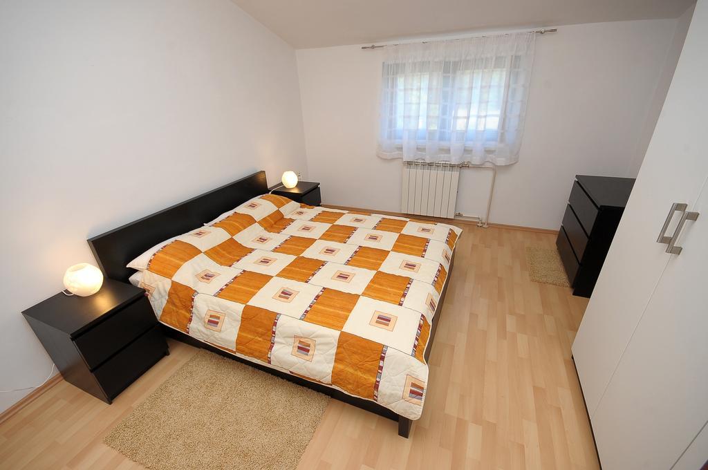 Apartament Vv Pula Cameră foto